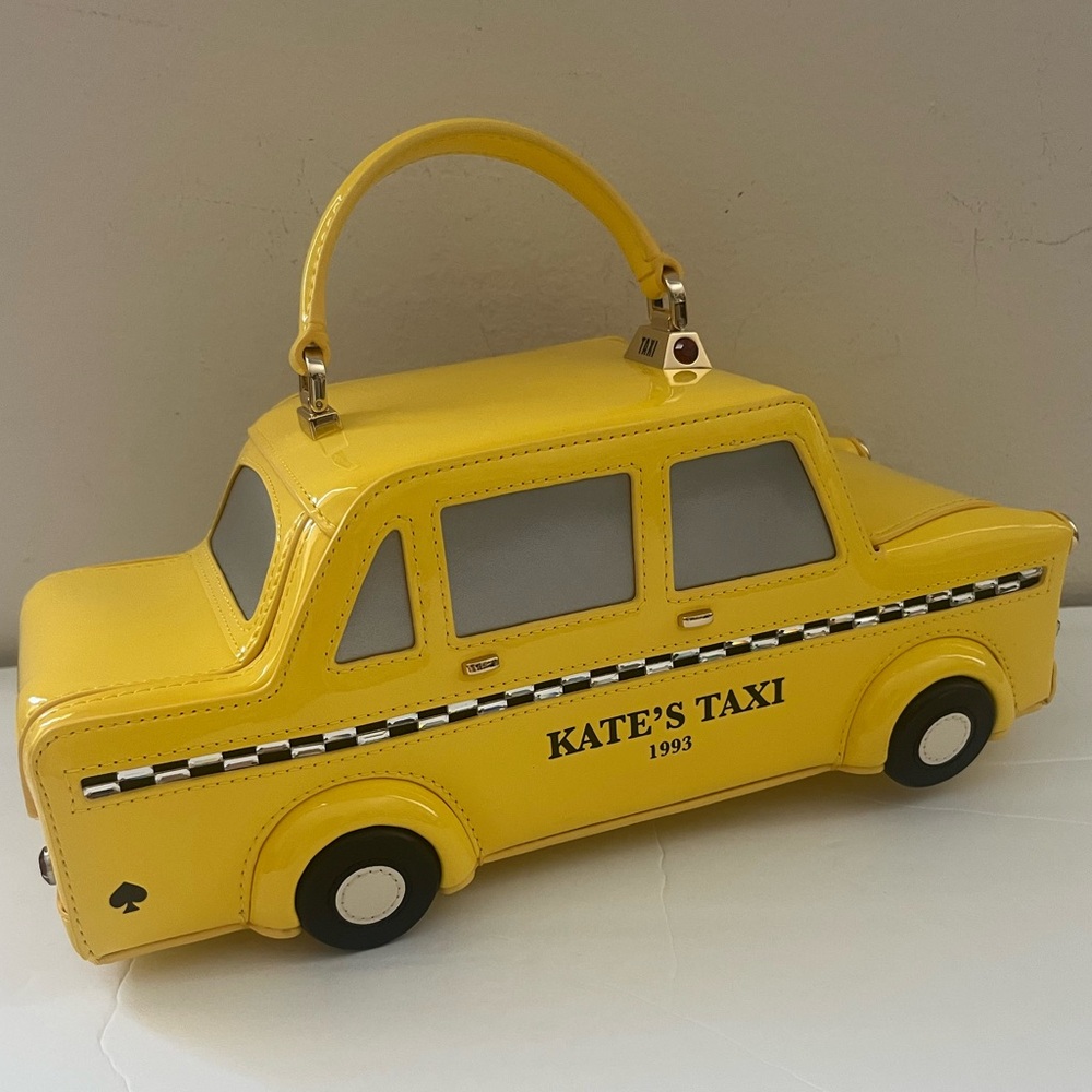 Last one!♠️Kate Spade New York NYC 3D Big Apple Kate’s Taxi Crossbody Bag - Picture 5 of 12